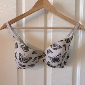 T-shirt push up bra with butterflies in cream and black - C38